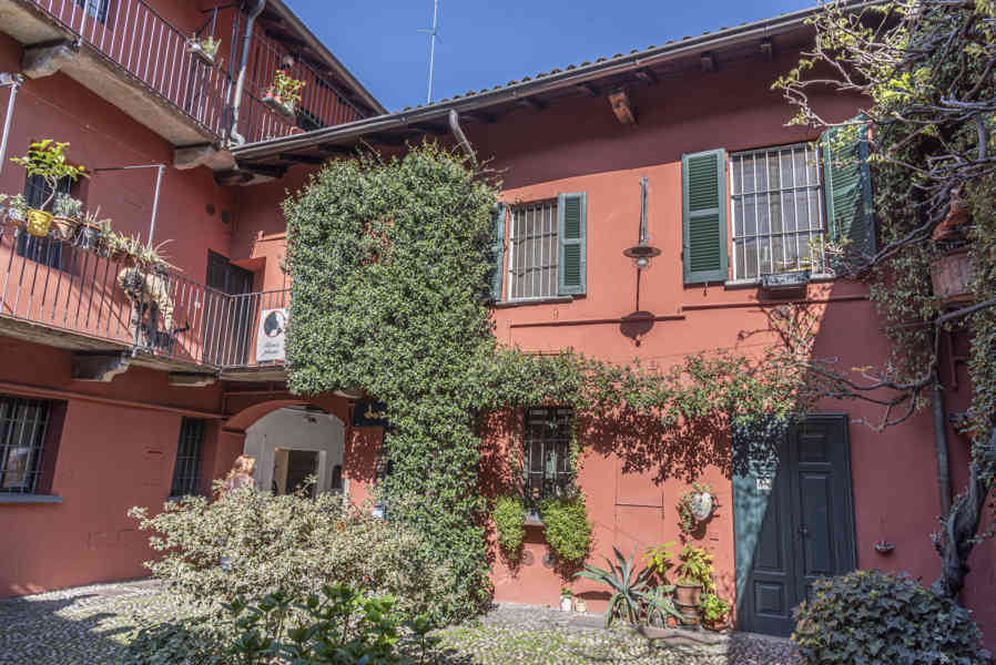 Italia - Milán 183 - barrio de Navigli.jpg